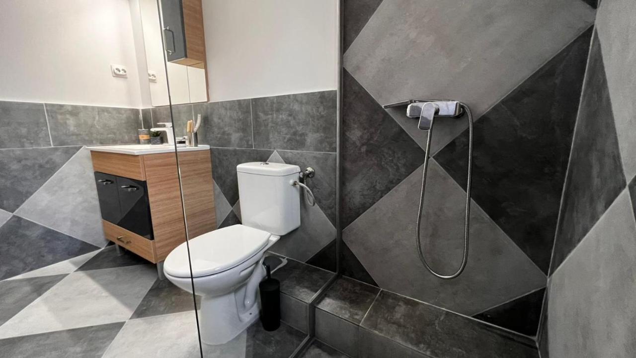 Ispera At The Vila Hotel Corbeanca Ngoại thất bức ảnh