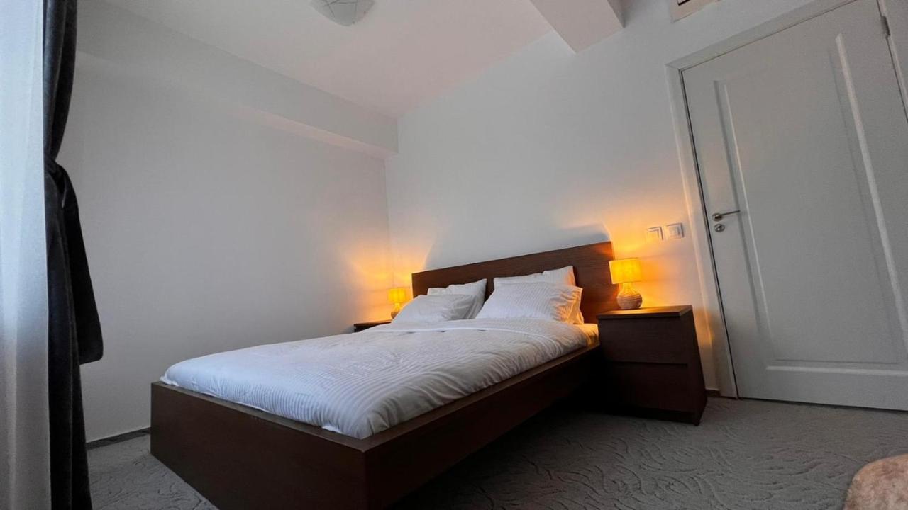 Ispera At The Vila Hotel Corbeanca Ngoại thất bức ảnh